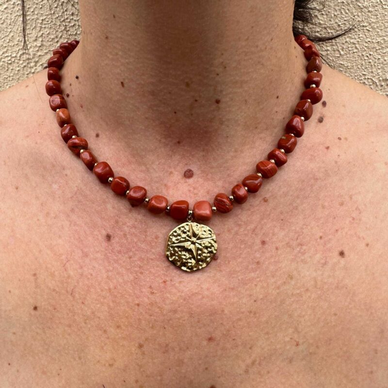 COLLAR ISIS JASPE ROJO