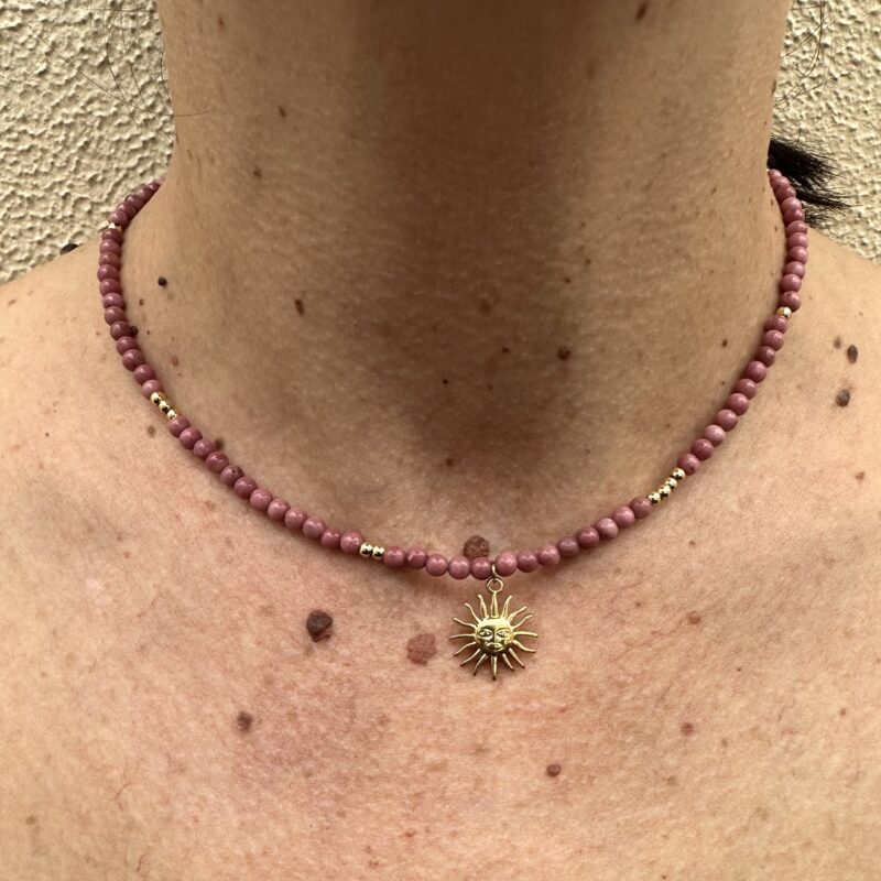 COLLAR KAELI RODONITA