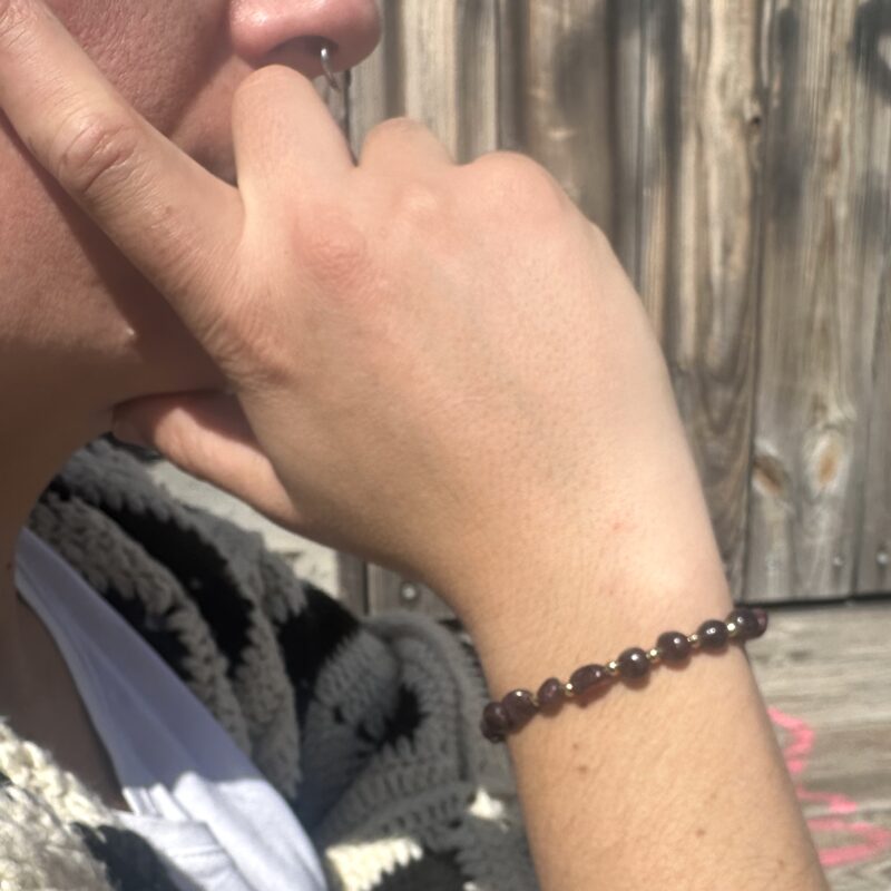 PULSERA ISIS GRANATE