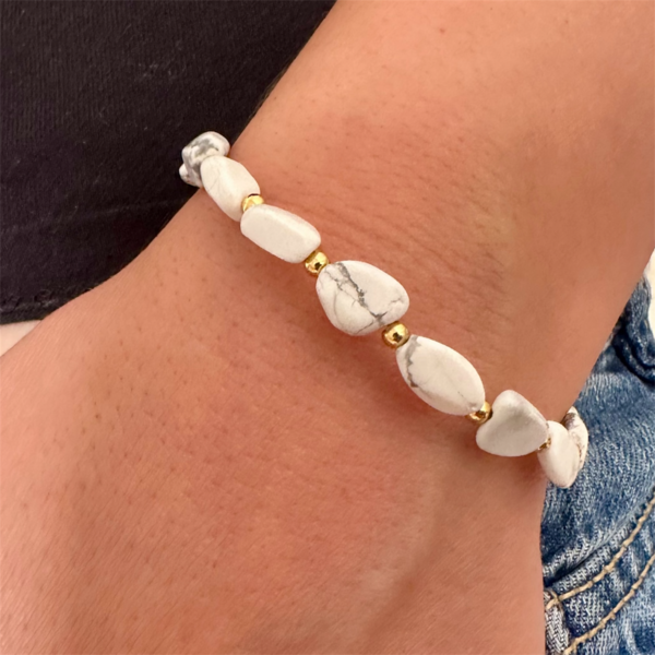 PULSERA ISIS HOWLITA